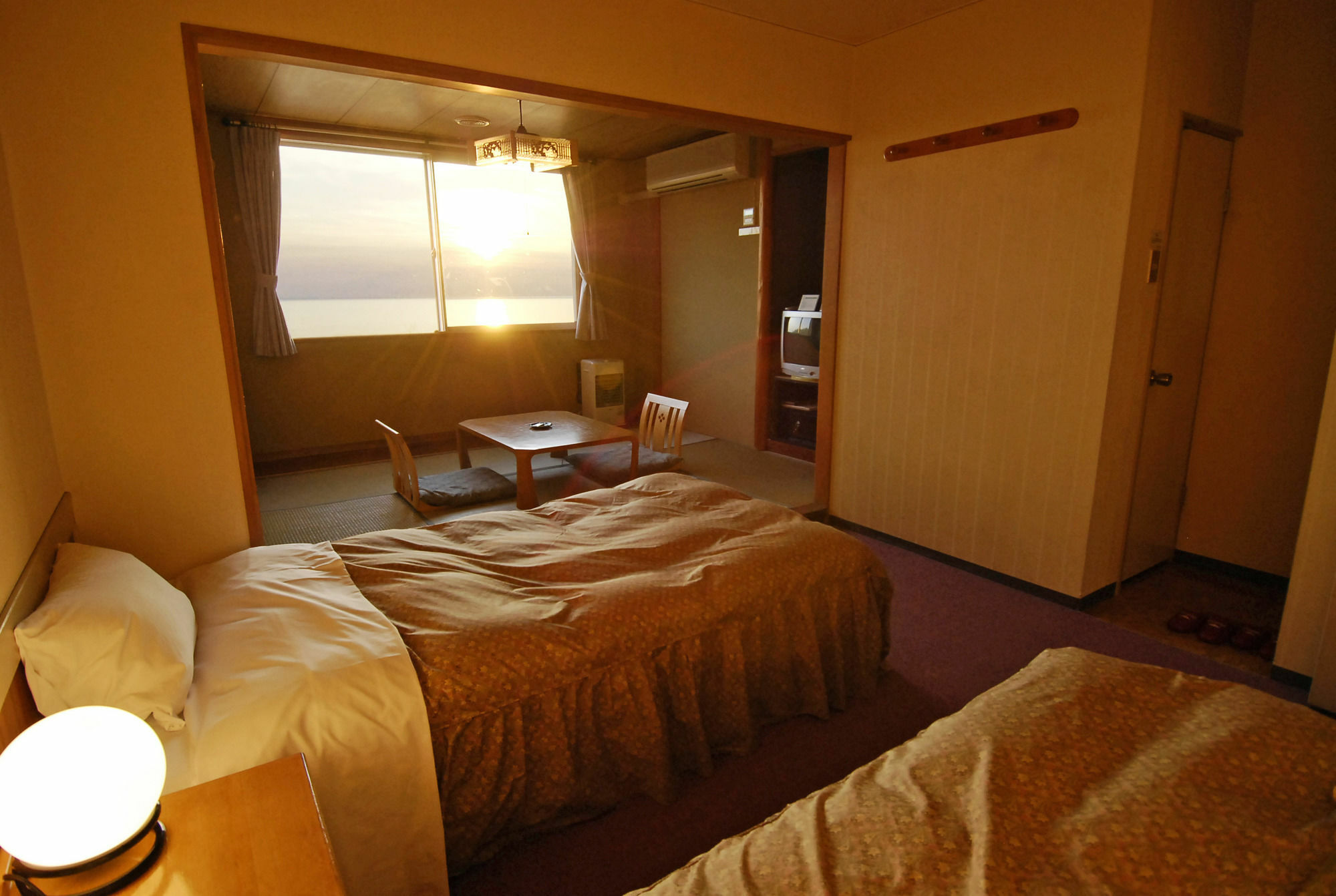 Shiretoko Yuhi No Ataruie Onsen Hostel Shari Exterior foto