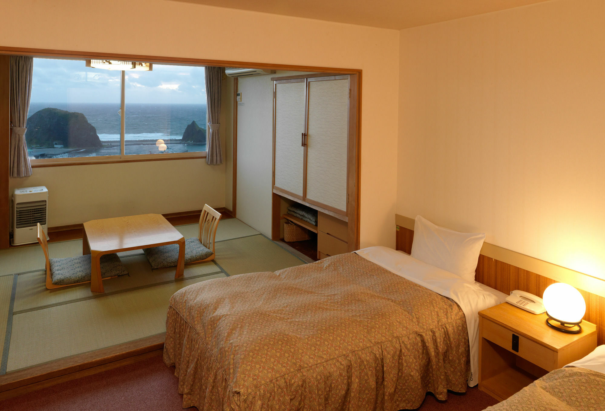 Shiretoko Yuhi No Ataruie Onsen Hostel Shari Exterior foto